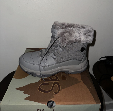 Skechers Outdoor Lifestyle Women Winter Feeling Boots Size 7.5 Women